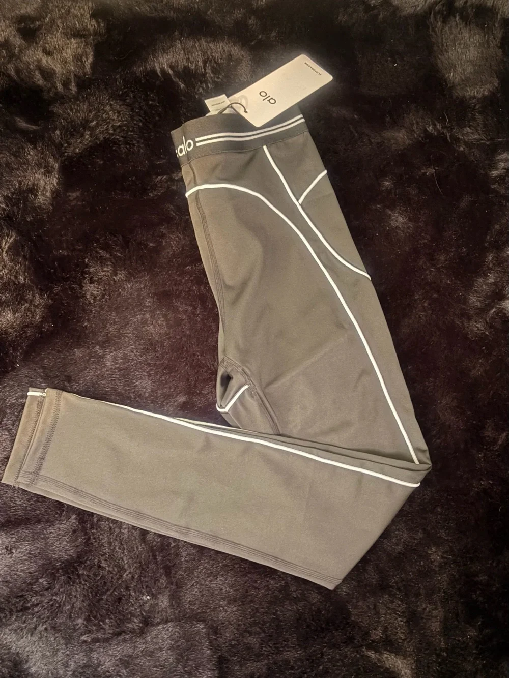 ALO set black Sports Bra and Leggings Medium size - Picture 4 of 4